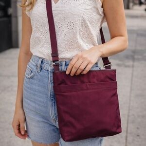 Classic Genuine Tumi Cross-body Nylon Bag - great color!